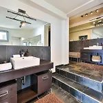 Gorgeous Home In Orasac 펜션