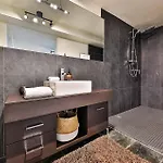 度假居 Gorgeous Home In Orasac *